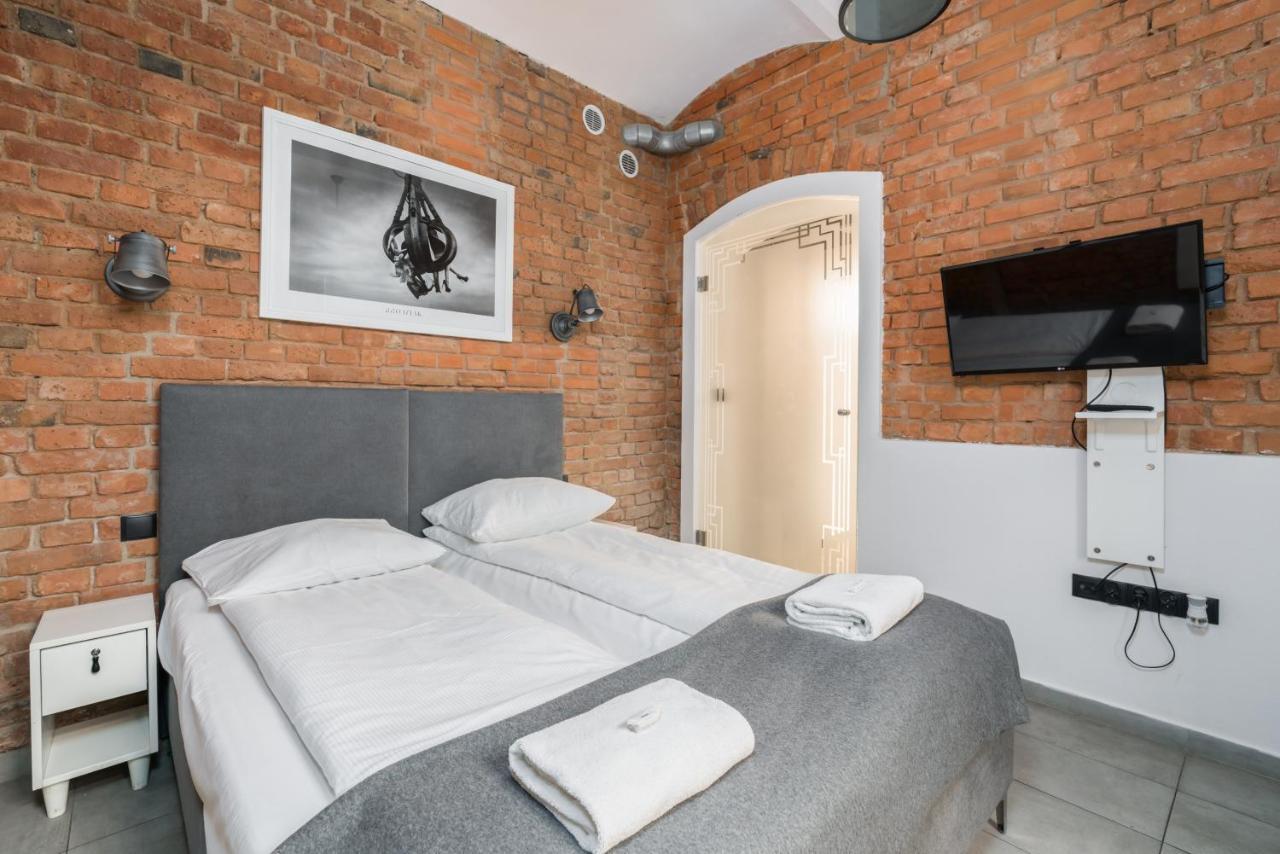 Underground Level Apartments Strzalowa By Renters Poznań Extérieur photo
