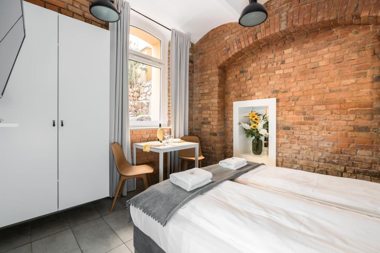 Underground Level Apartments Strzalowa By Renters Poznań Extérieur photo