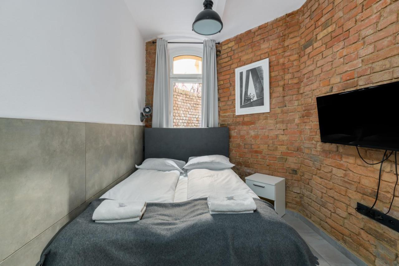 Underground Level Apartments Strzalowa By Renters Poznań Extérieur photo
