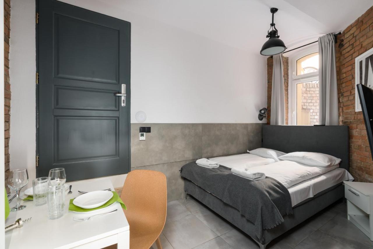 Underground Level Apartments Strzalowa By Renters Poznań Extérieur photo