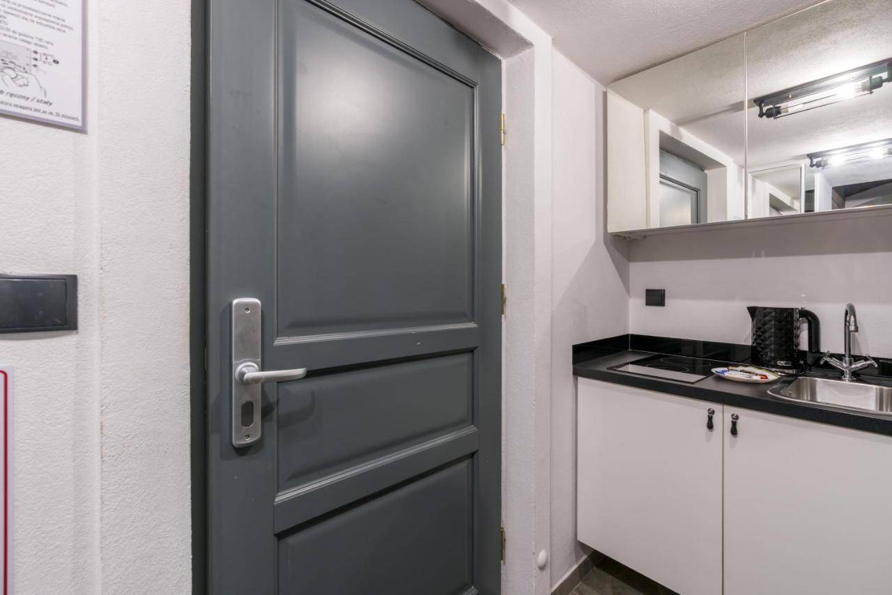 Underground Level Apartments Strzalowa By Renters Poznań Extérieur photo