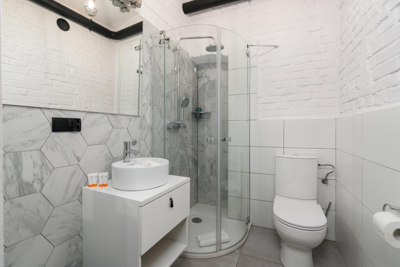 Underground Level Apartments Strzalowa By Renters Poznań Extérieur photo